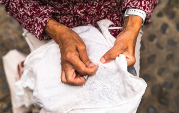 elida-artesana-bordado-3 elida-artesana-bordado-3